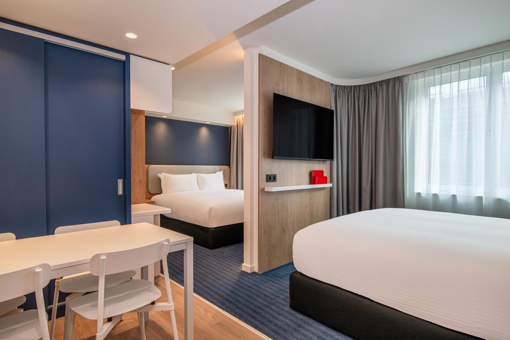 Two-Bedroom Suite,1626349344:JPEG